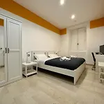 Alojamento de Acomodação e Pequeno-almoço Notte A Mazzini 4*
