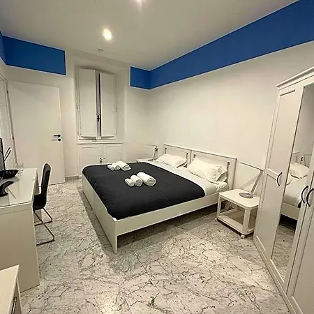 Alojamento de Acomodação e Pequeno-almoço Notte A Mazzini 4*